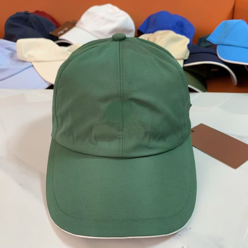 Outdoor Adventure Trips - Повседневная бейсболка унисекс с мягким верхом,
